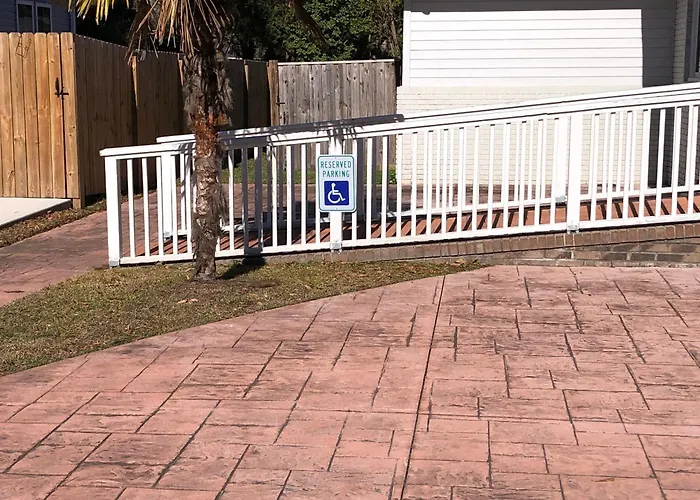 Charming 3-Bedroom House In Wilmington With Wifi, Ac