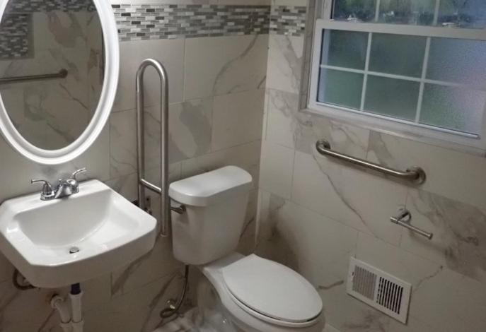 Charming 3-bedroom House In With Wifi, Ac Holiday home *